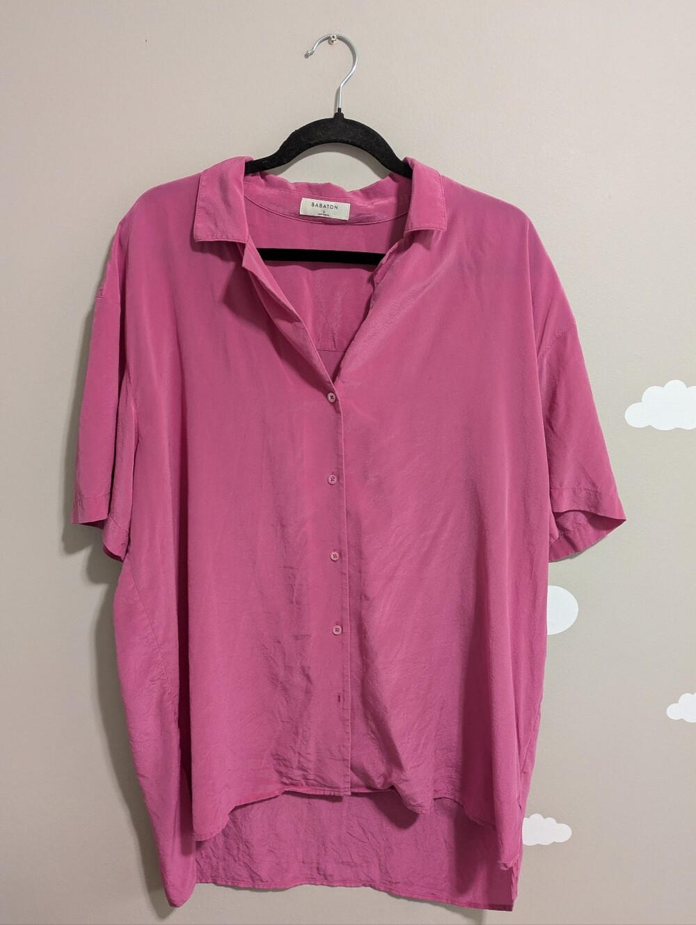 Aritzia Babaton Academy Silk Short Sleeve Top